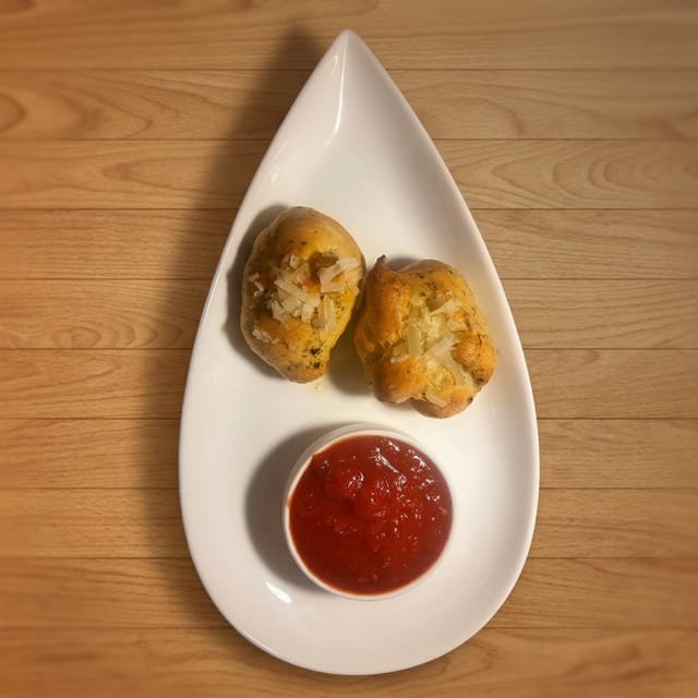 Garlic Knots.